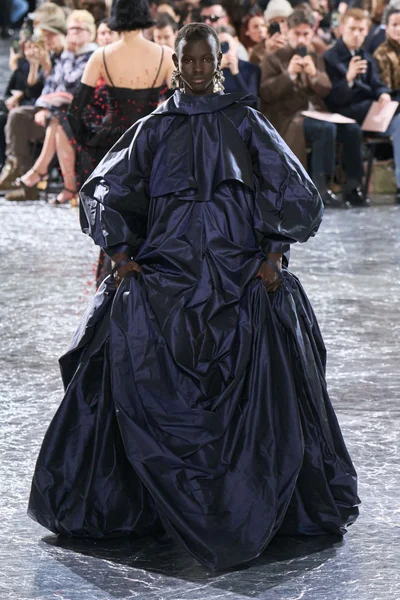 Look 13